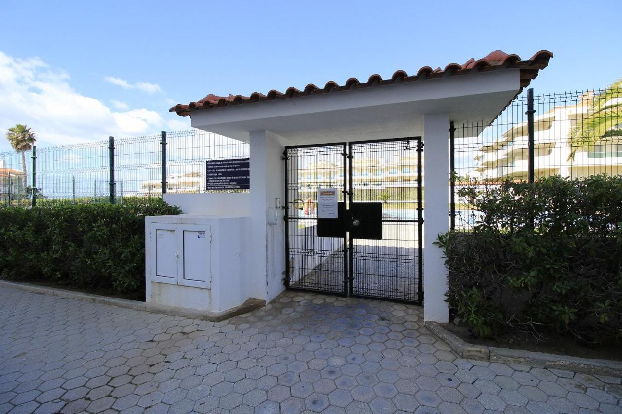 Armacao De Pera Brightness With Pool By Homing Apartment Exterior photo