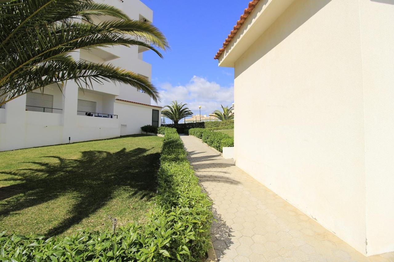 Armacao De Pera Brightness With Pool By Homing Apartment Exterior photo